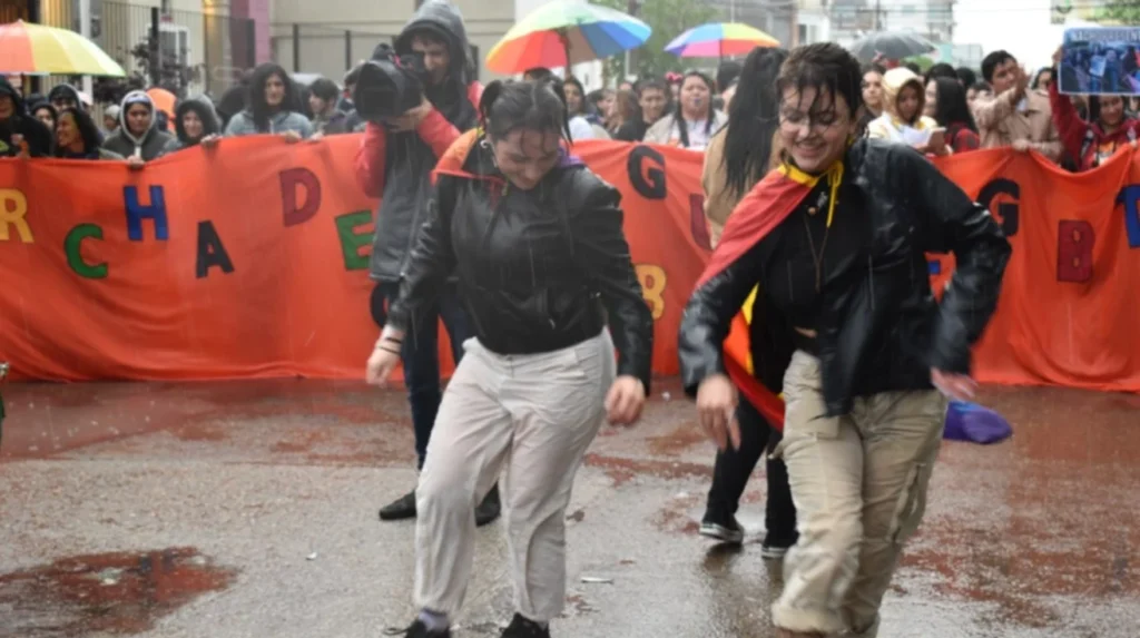 La IV marcha provincial del Orgullo LGBTIQ+ le puso color a Puerto Madryn