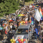 Foto de Pablo Leguizamon - Récord histórico y fiesta en la Comarca: Viedma y Patagones celebraron 10 años de Orgullo con Flor de la V