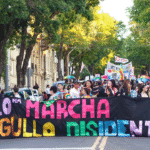 Se realizó en Paraná la décima Marcha del Orgullo Disidente. La concentración tuvo lugar este sábado 8 de noviembre por la tarde frente a Casa de Gobierno, donde se leyó el documento elaborado por la Asamblea del Orgullo Disidente.