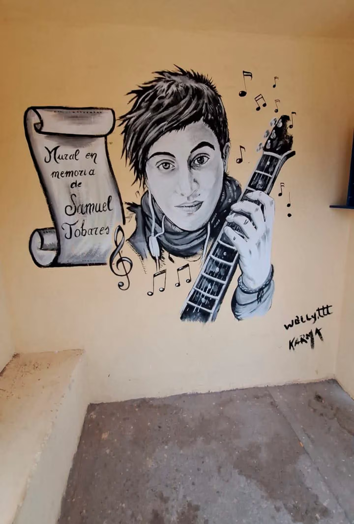 familiares y allegados de Samuel pintaron un mural en la garita donde ocurrió el episodio