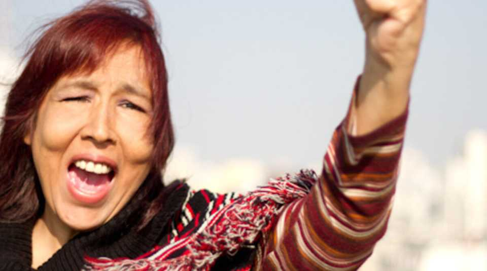 Hoy, a diez años de su partida, su figura sigue vigente en cada derecho conquistado y en la memoria de quienes aprendieron con ella que, en un mundo de gusanos capitalistas, hay que tener un coraje inmenso para ser mariposa.