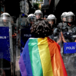 Turquía lleva a juicio a 11 líderes de una asociación de derechos LGBTQ+ por "obscenidad"