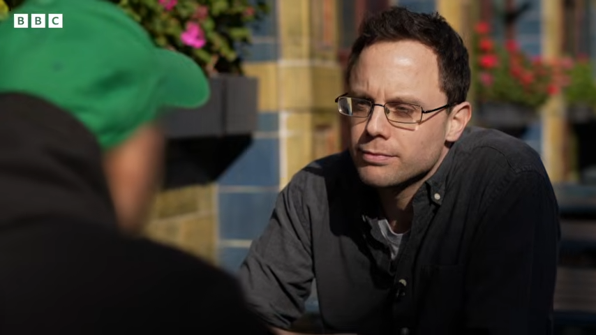 BBC destapa una red de fraude que fabrica solicitudes de asilo falsas basadas en homosexualidad fingida