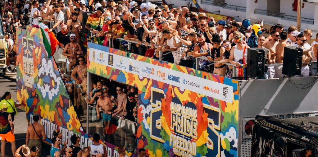 Maspalomas Pride 2026: más de 100.000 personas celebraron el orgullo bajo el sol de Gran Canaria