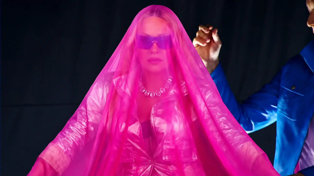 Con Madonna actuando sorpresivamente en New York, el mes del Orgullo empezó en EEUU
