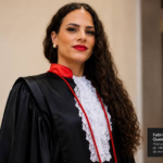 Fabi Diniz hace historia: es la primera mujer trans en asumir como promotora de Justicia en Brasil